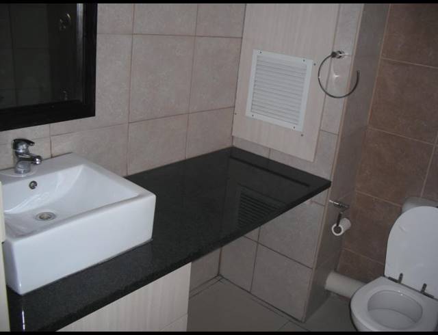 1 BEDROOM PROPERTY TO RENT IN DIE BULT